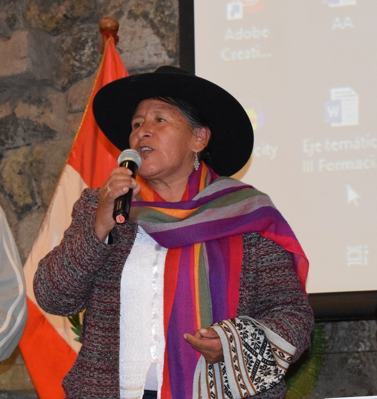 Victoria Santa Cruz, comunicadora quechua e la región Cusco / Foto: Servindi